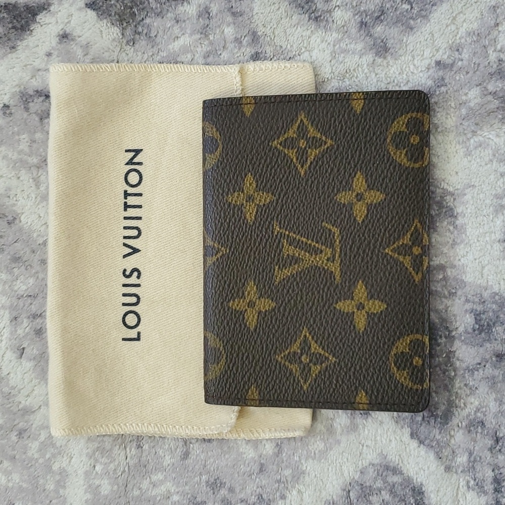 Authentic Louis Vuitton ID/Cardholder Preloved Monogram